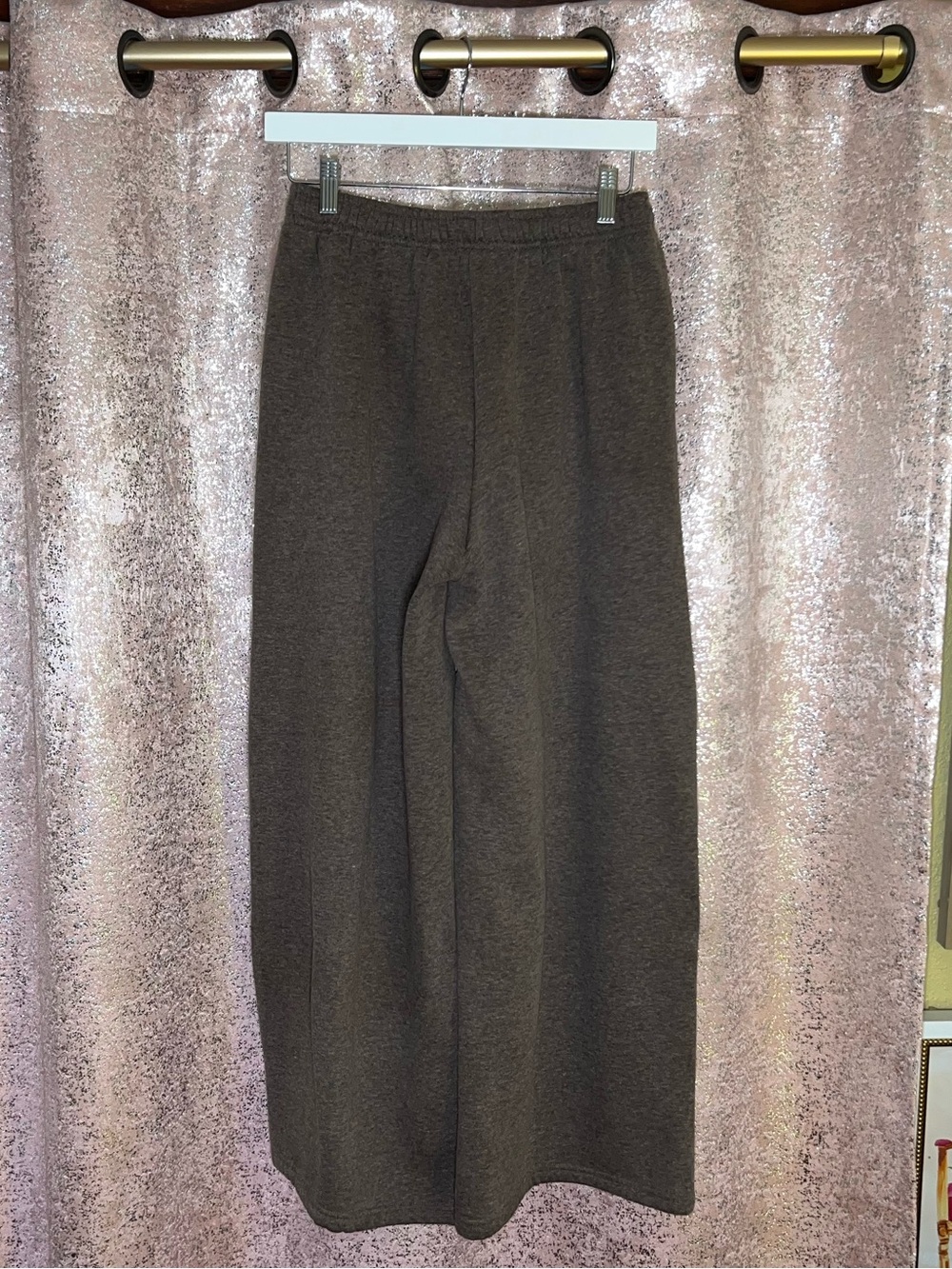Edikted Brown Laulie Straight Leg Sweatpants - Picture 5 of 5